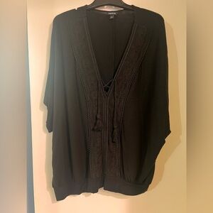 Torrid lace detail blouse